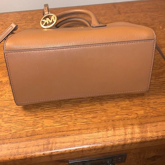 Michael Kors Avril Small Top Zip Satchel Crossbody MK Signature - Picture 14 of 16